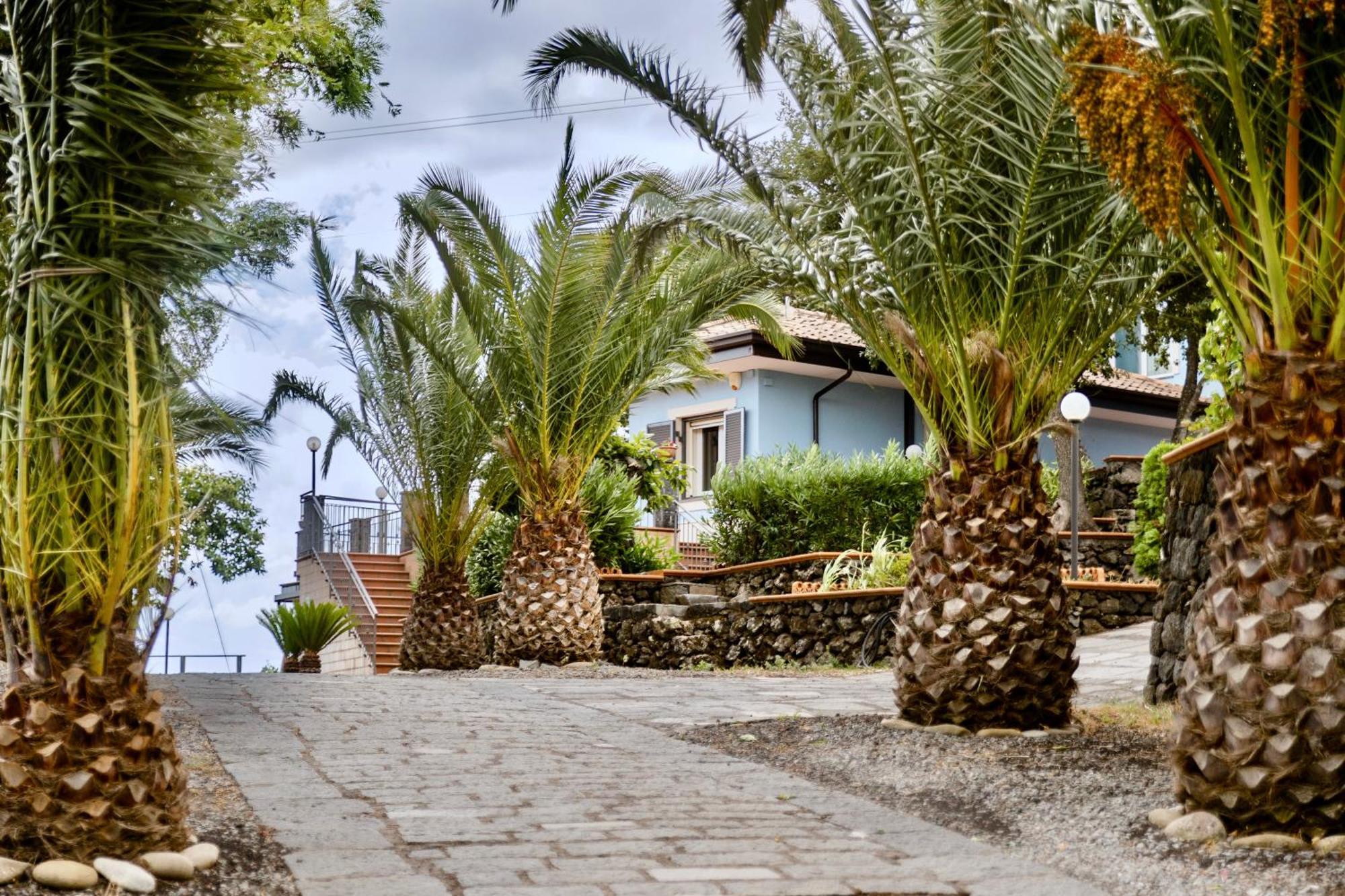 Villa Melany Casa Vacanza Piedimonte Etneo Exterior photo